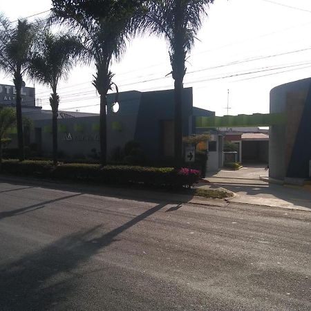 Motel Los Altos Tlaquepaque Esterno foto